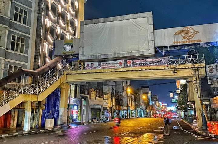 Percantik Kota Bandung, JPO di Jalan Asia Afrika Dibongkar