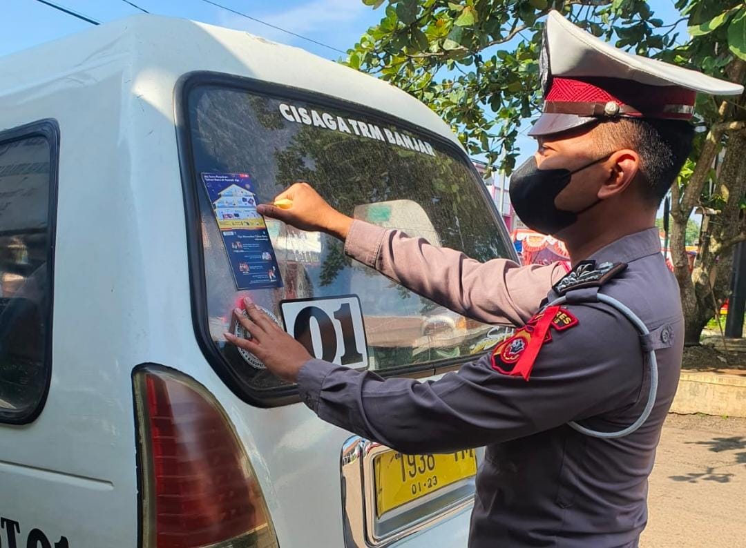 Satlantas Polres Ciamis Laksanakan Sosialisasi dan Edukasi Prokes di Pasar Cisaga