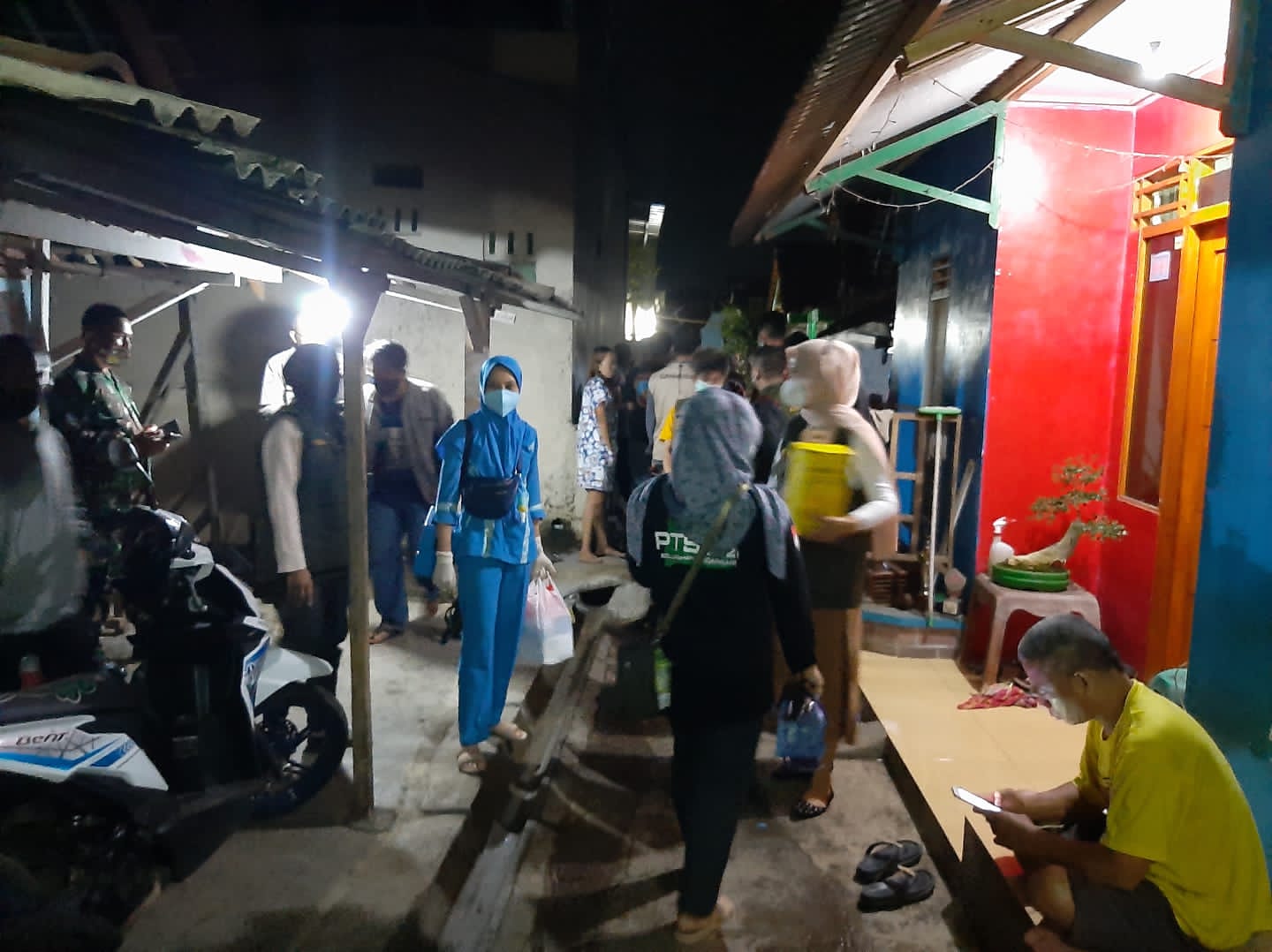 Dalam Percepatan Vaksinasi, Kapolres Banjar Lakukan Door To Door dengan Gerebek Vaksin