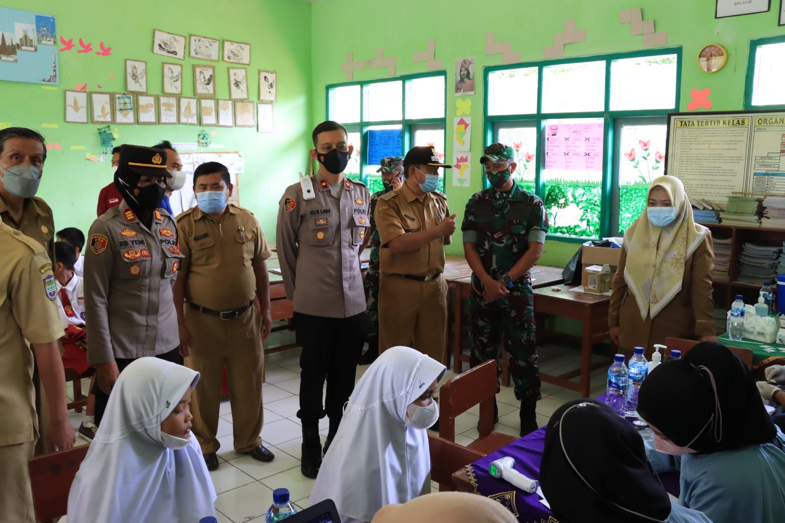 Wakapolres Ciamis Tinjau Pelaksanaan Vaksinasi bagi Anak 6-11 Tahun