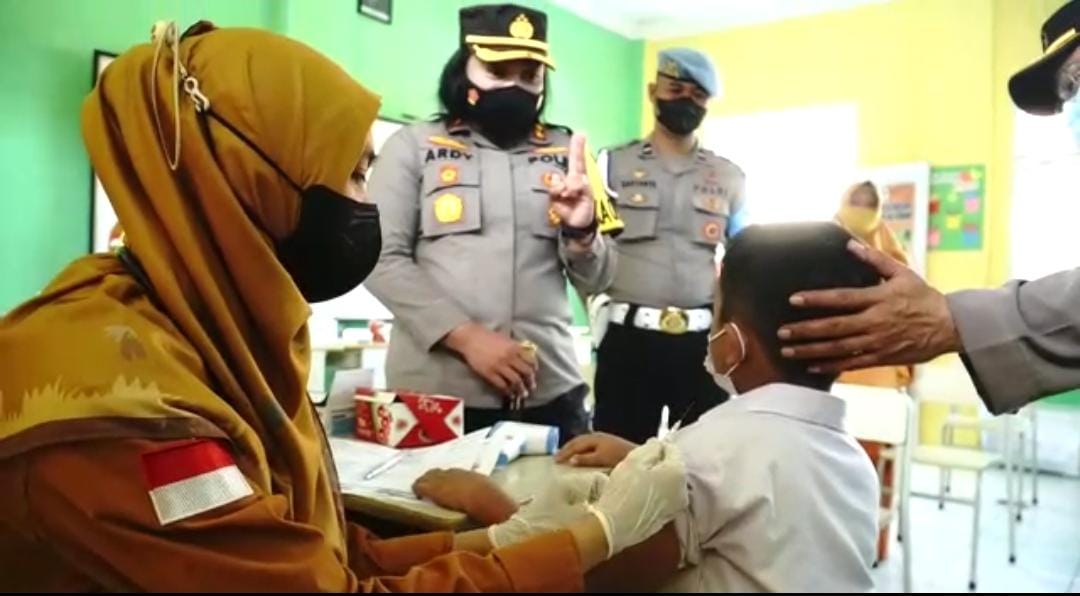 Kapolres Banjar Tinjau Lokasi Vaksin Anak Usia 6-11 di SD Inspiratif Al-Ilham