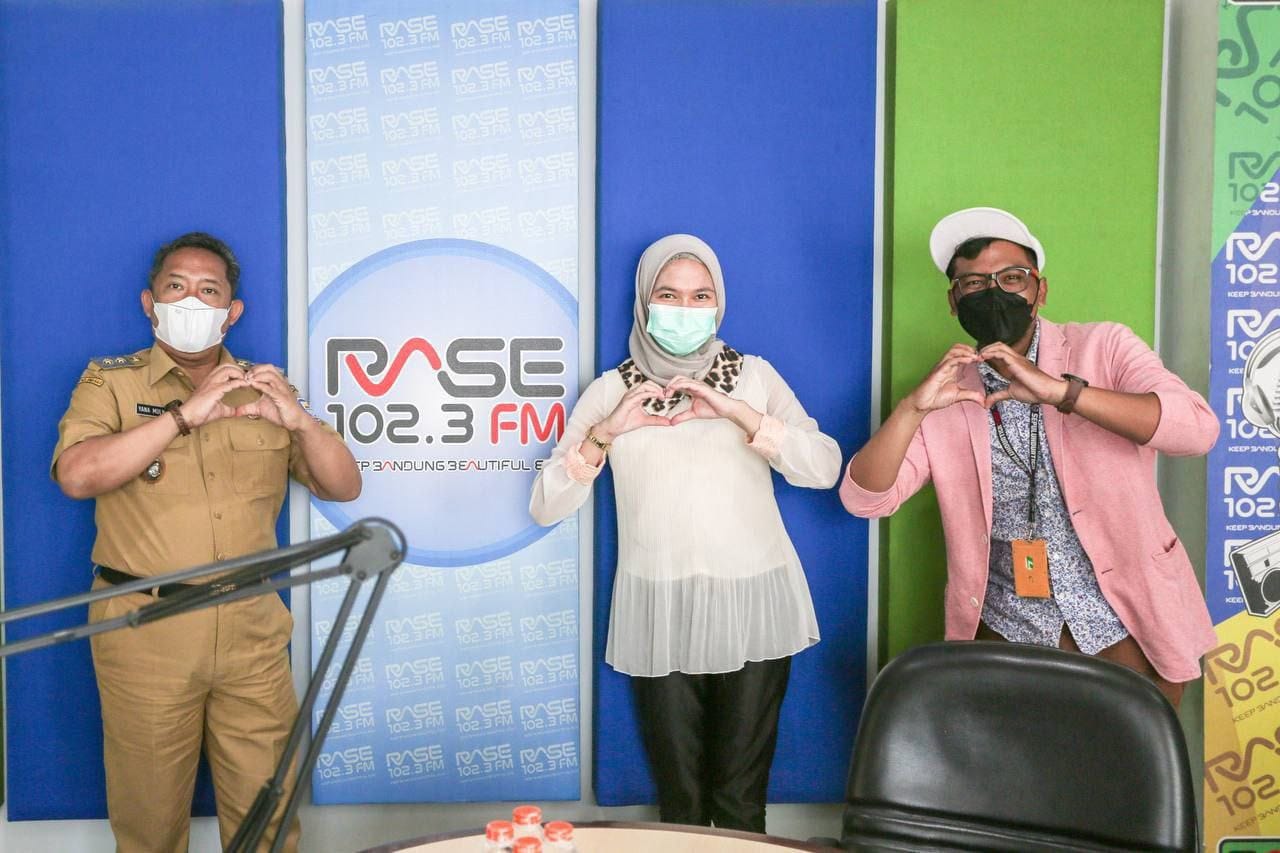 Plt Wali Kota Bandung Ajak para Karyawan Pemkot untuk Gowes Bareng