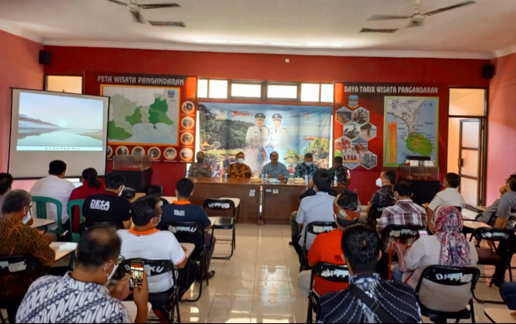 Kapolsek Pangandaran Hadiri Rapat Koordinasi Penanganan Covid-19