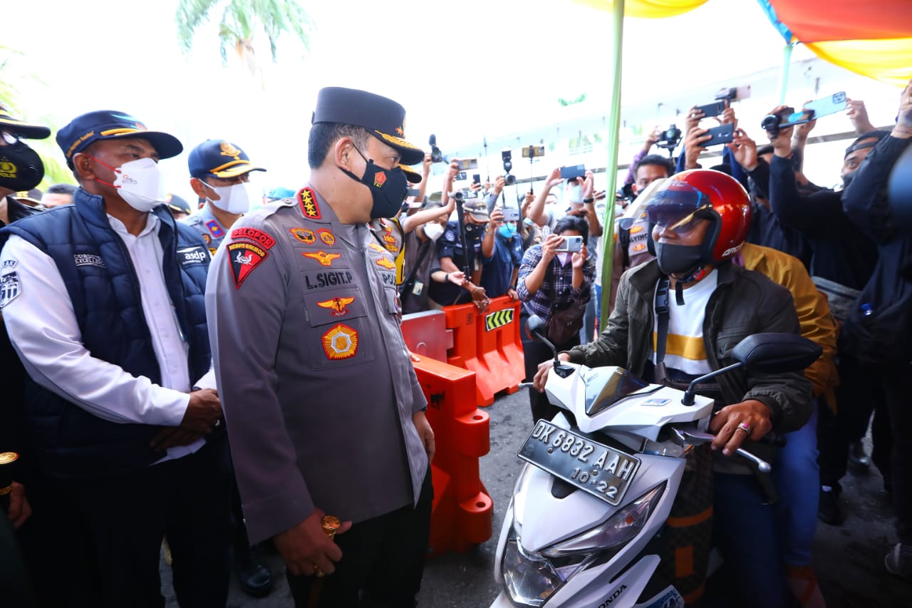 Kapolri Tinjau Pelaksanaan Mudik di Pelabuhan Gilimanuk