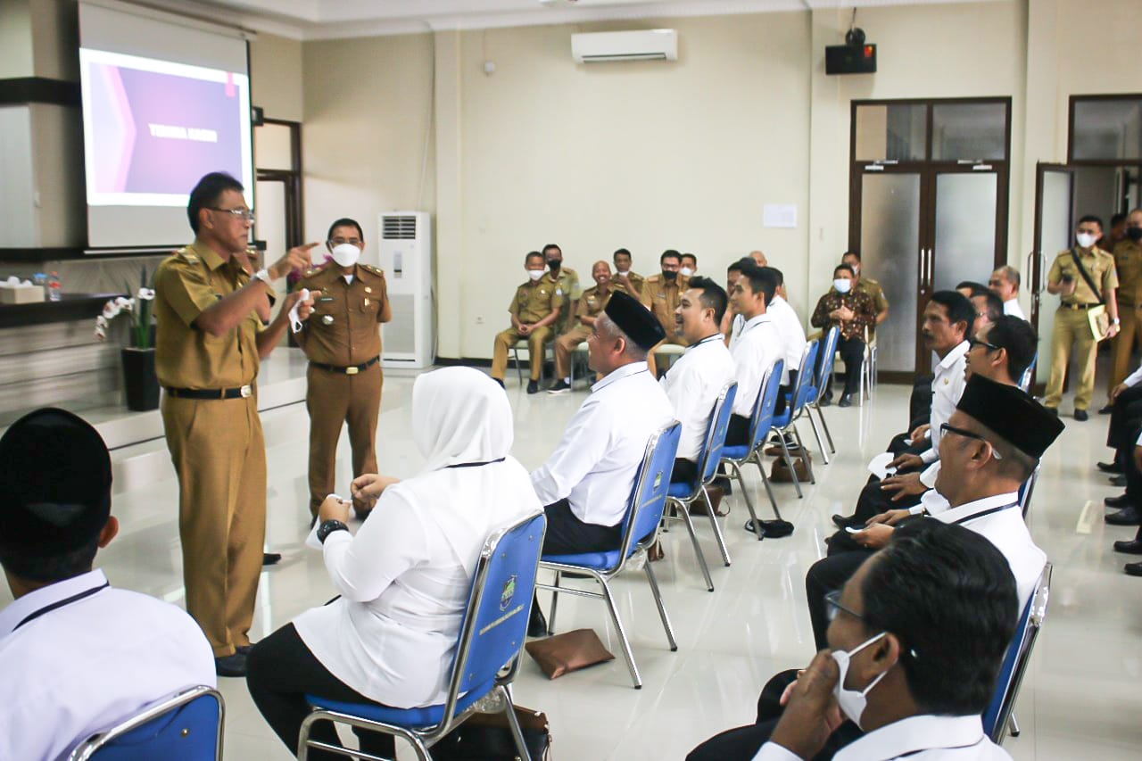Bupati Ciamis Imbau Kades Jangan Terlibat Hukum dan Harus Tertib Administrasi