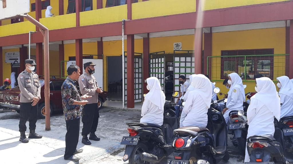 satbinmas gelar sosialisasi kamtibmas di smk bakti kencana ciamis