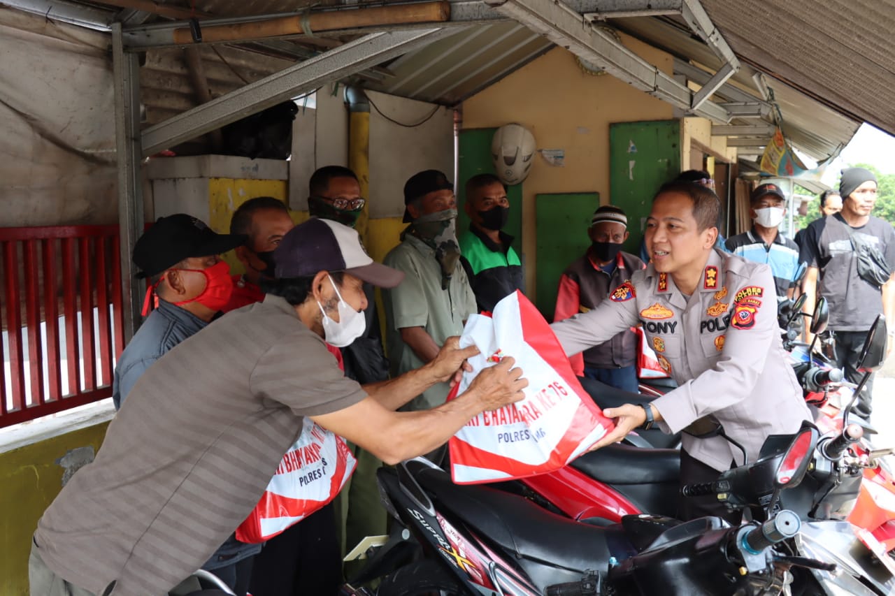 Polres Ciamis Laksanakan Kegiatan Baksos Berupa Paket Sembako