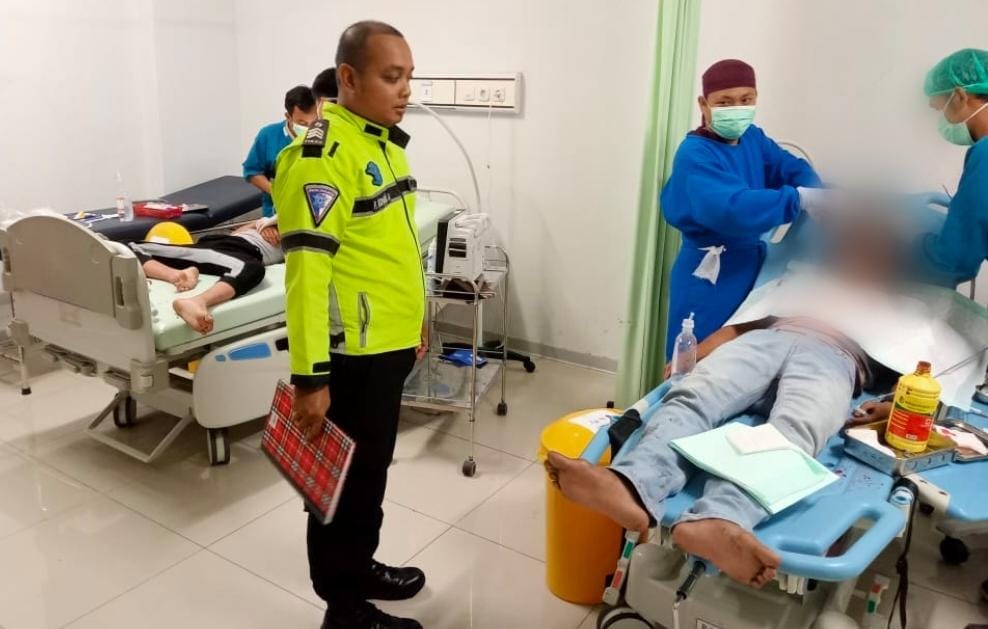 Dua Motor Adu Banteng di Pangandaran, Pengendara Luka Berat