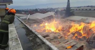 Kebakaran Bandung: Nyaris 12 Jam Api Berkobar