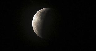 Warga Maluku Bisa Nikmati Gerhana Bulan Total